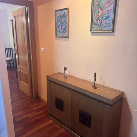 Del Lavaderu Iii Apartment *